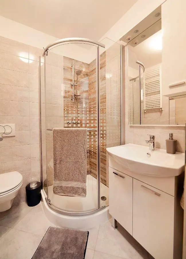Apartmani Sandra Rovini Moscenice