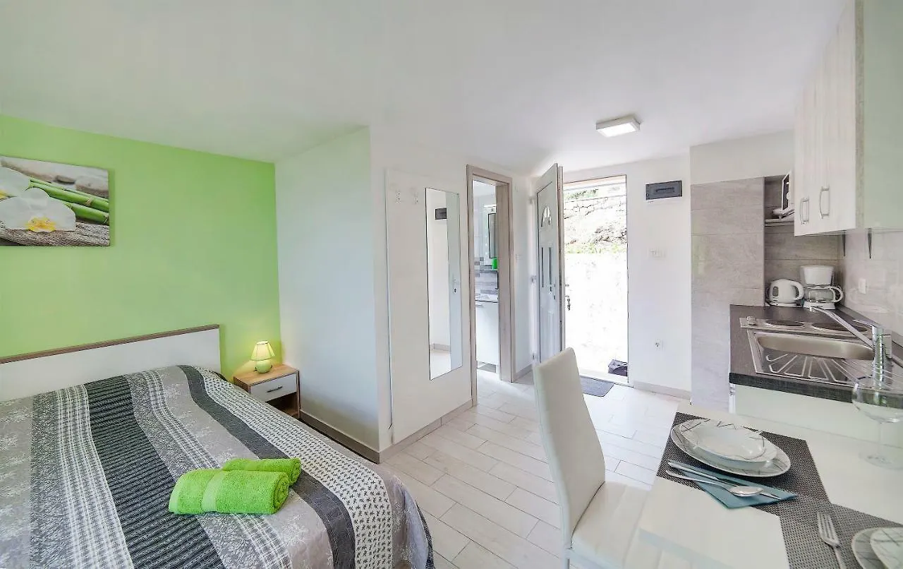 Apartmani Sandra Rovini Moscenice Croazia